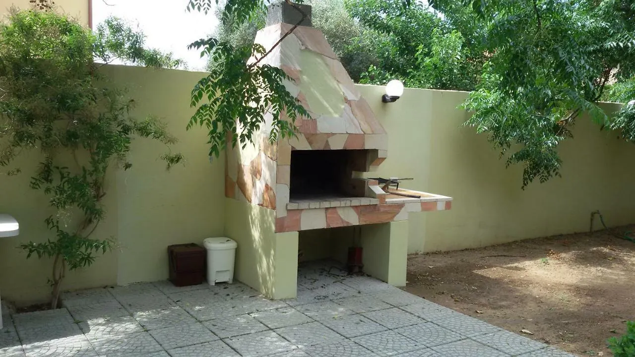 villletta indipendente a 300 metri dal mare Villa Solanas  Solanas (Cagliari)