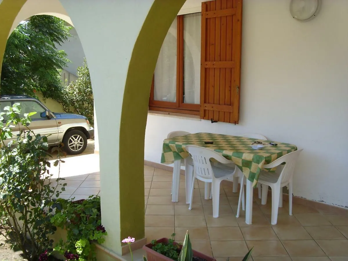 villletta indipendente a 300 metri dal mare Villa Solanas  Solanas (Cagliari)