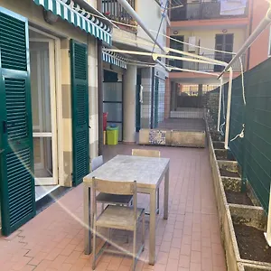 casa-edoardo.hotelitalianriviera.com/